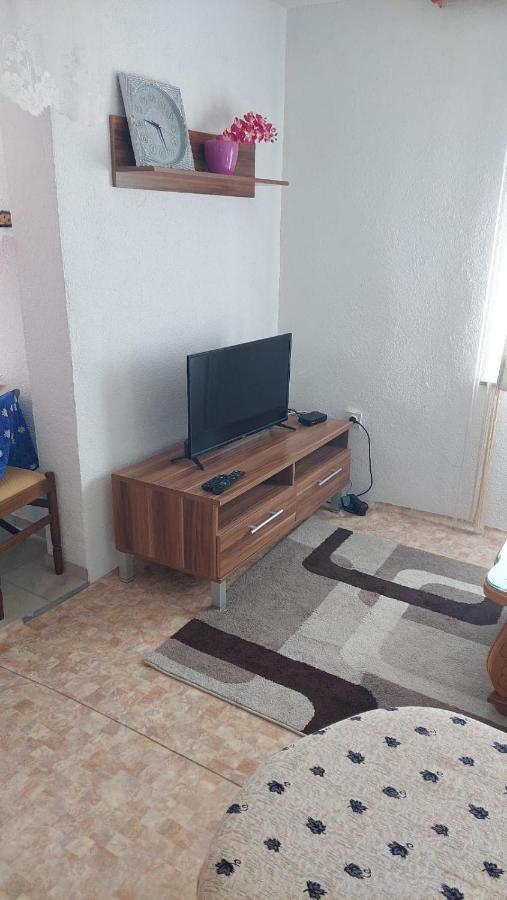 קולן וקוף Apartman Mely מראה חיצוני תמונה