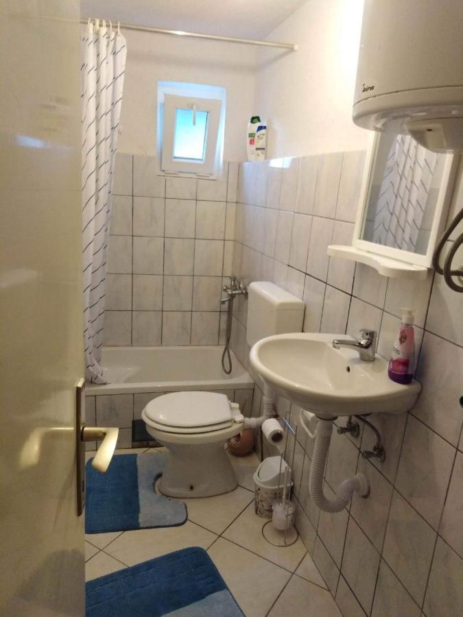 קולן וקוף Apartman Mely מראה חיצוני תמונה